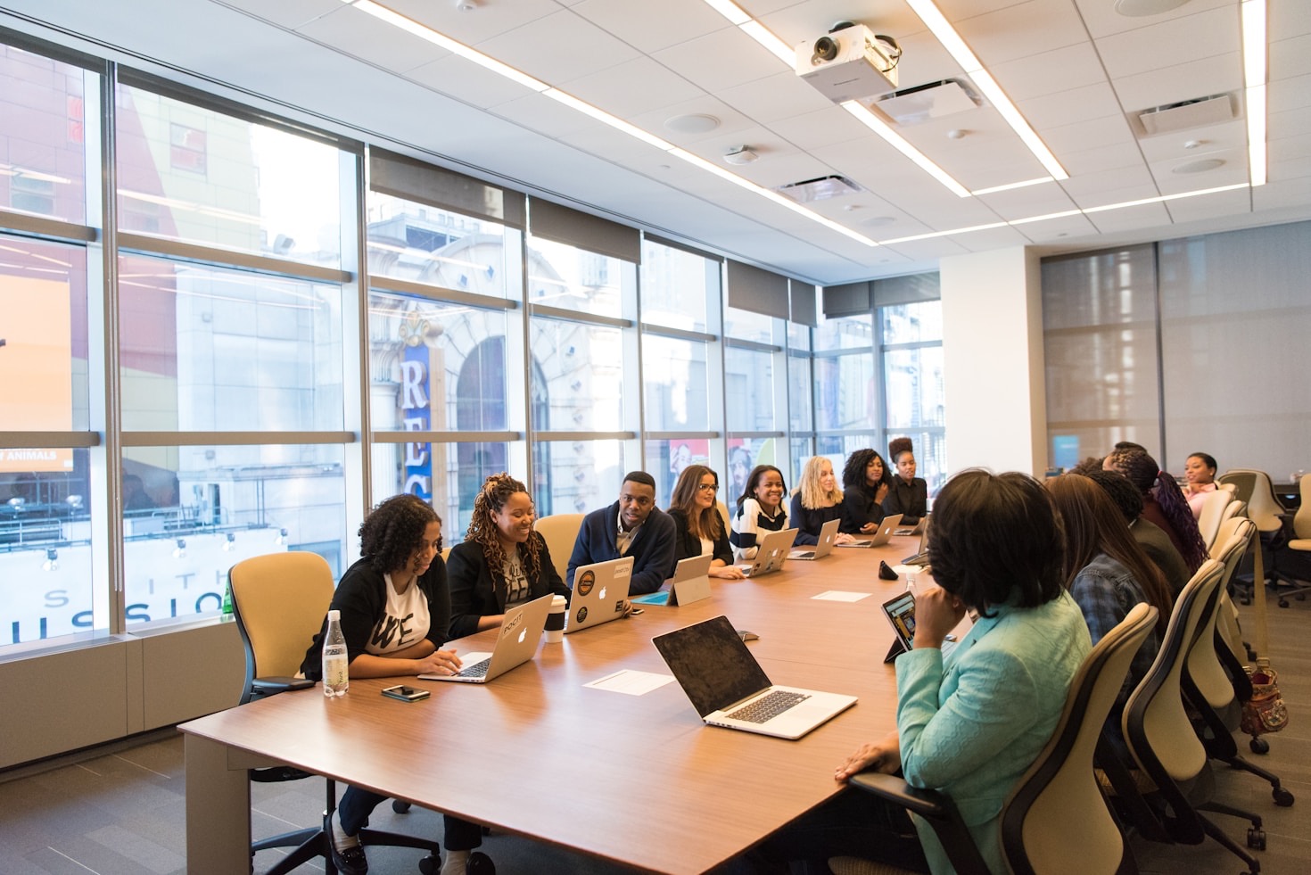  How Leadership Development Strengthens Employee Loyalty