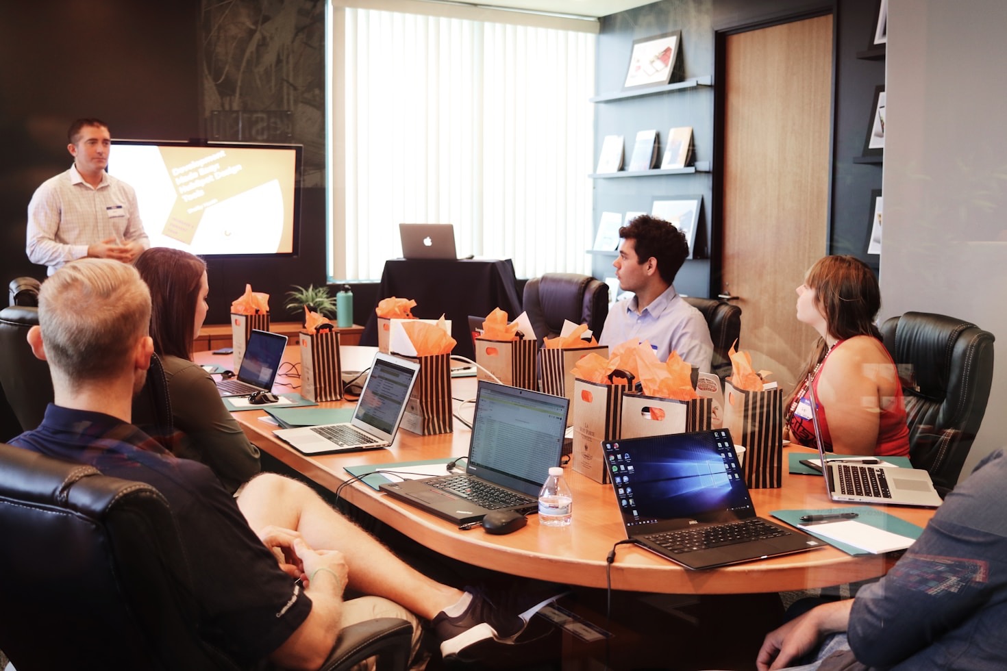  Custom Training Programs for Modern Workforce Challenges